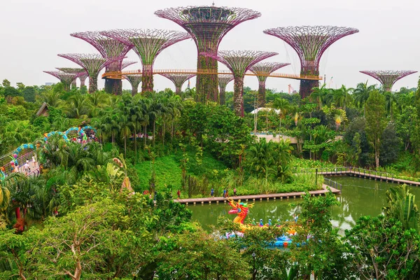 Jardines junto a la bahía, Singapure — Foto de Stock