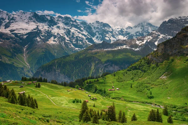 山の村ミューレン、スイス — ストック写真