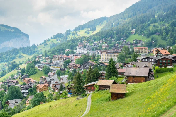 Wengen - estación de esquí más antigua, Alpes berneses, Suiza — Foto de Stock