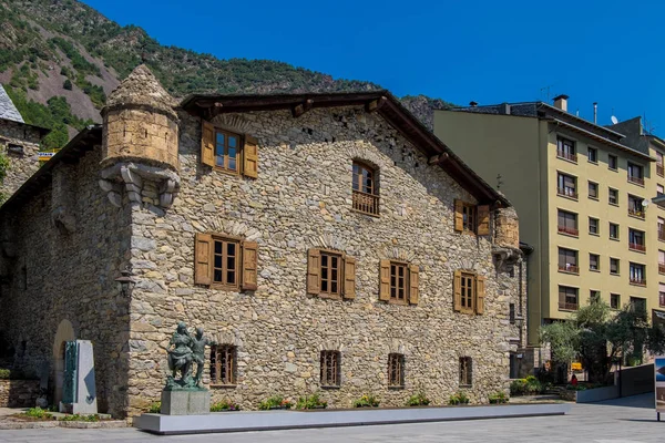 Août 2017 : Monument d'Andorre La Vella, capitale d'Andorre . — Photo