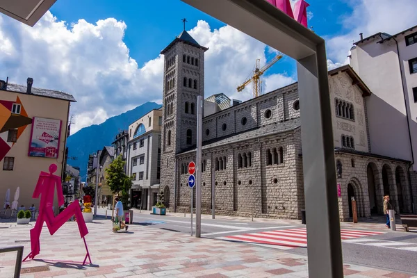 Agosto 2017: Monumento de Andorra La Vella, capital de Andorra . — Foto de Stock