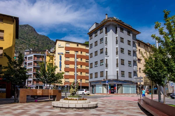 Agosto 2017: Monumento de Andorra La Vella, capital de Andorra . — Foto de Stock