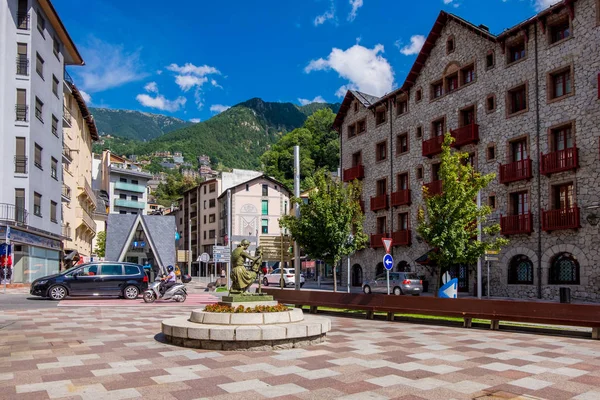 Agosto 2017: Monumento de Andorra La Vella, capital de Andorra . — Foto de Stock