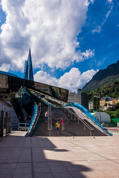 Escaldes, Andorra 'daki Caldea balnesi..