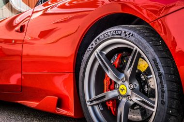 Ferrari 458 supercar devre de Barcelona Park