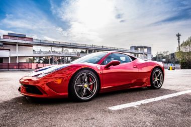 Ferrari 458 supercar devre de Barcelona Park