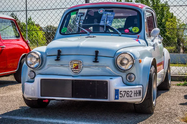 AVRIL 2015 : SIÈGE FIAT 600 Abarth sur le Circuit de Barcelone, Catalogne, Espagne . — Photo