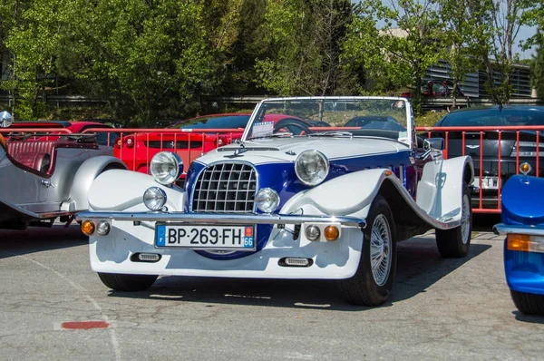 ABRIL 2015: Pantera Kallista Roadster no Circuito de Barcelona, Catalunha, Espanha . — Fotografia de Stock