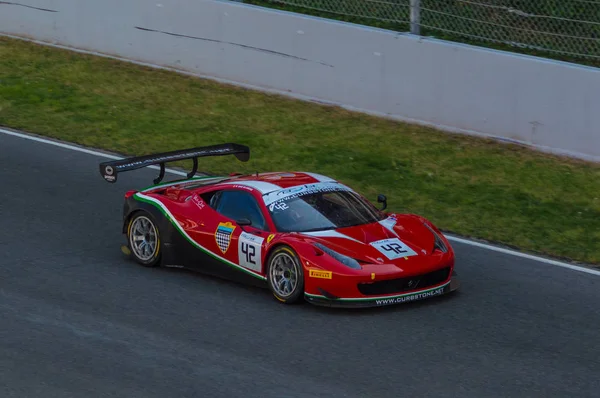 ABRIL 2015: Ferrari 458 Italia no Circuito de Barcelona, Catalunha, Espanha . — Fotografia de Stock