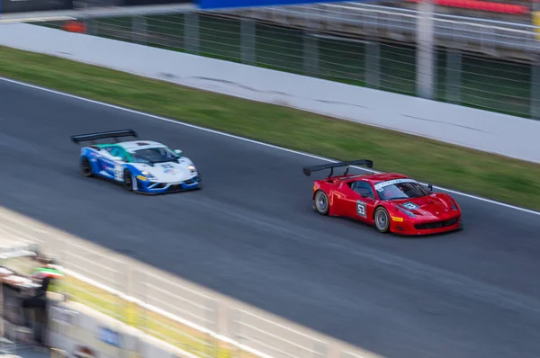 ABRIL 2015: Ferrari 458 Italia no Circuito de Barcelona, Catalunha, Espanha . — Fotografia de Stock