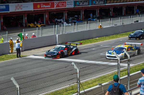 April 2015: porsche 997 gt3 r in circuit de barcelona, katalonien, spanien. — Stockfoto