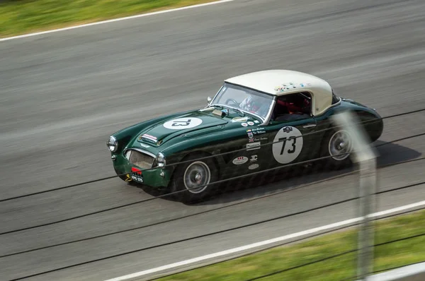 Nisan 2015: Austin Healey 3000 devre de Barcelona, Catalonia, İspanya. — Stok fotoğraf