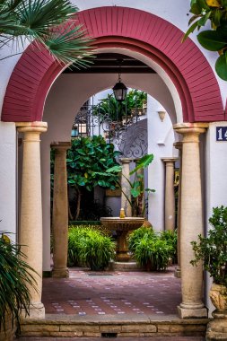 Tarragona 'daki Roc de Sant Gaieta köyü, Katalonya, İspanya.