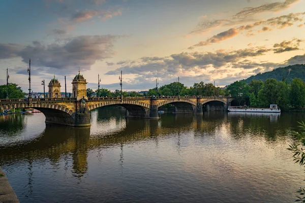 Legionernas bro Prag i Tjeckien. — Stockfoto