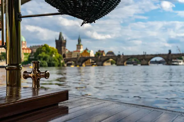 Karlův most Praha v České republice. — Stock fotografie