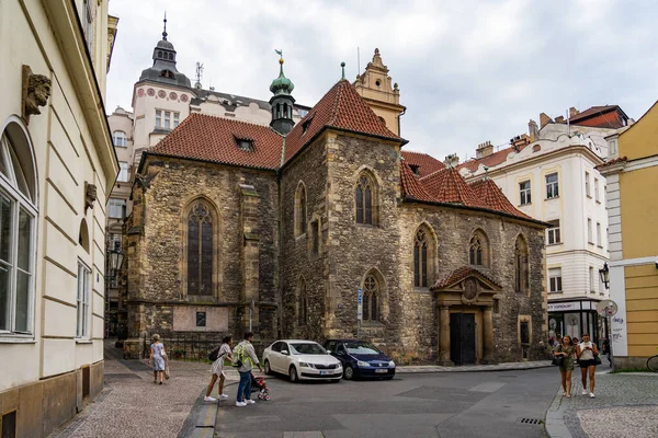 Architektur und Stadtbild Straße von Prag in der Tschechischen Republik. — Stockfoto