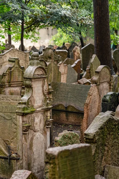 Vecchio cimitero ebraico Praga in Repubblica Ceca . — Foto Stock