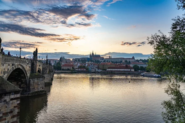 Ponte Carlo Praga in Repubblica Ceca . — Foto Stock