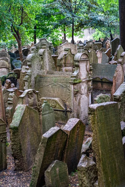 捷克共和国布拉格老犹太坟场. — 图库照片