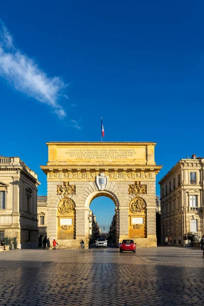 Porte du Peyrou, Arco del Triunfo en Montpellier, Francia . — Foto de Stock