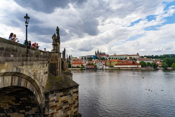 Charles Bridge Praga na República Checa . — Fotografia de Stock