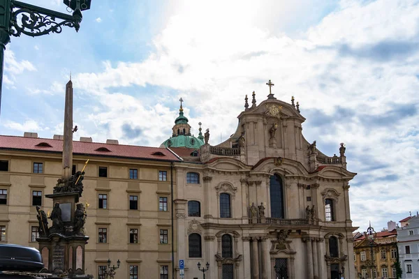 Kostel svatého Mikuláše Praha. — Stock fotografie