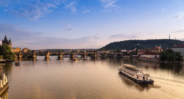 Charles Bridge Prague in Czech Republic. — Stockfoto