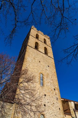 Akdeniz kıyısında popüler bir tatil beldesi olan Argeles sur Mer France 'ın eski bir kasabası..