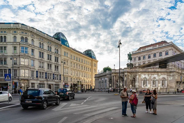 Berömd gata i Wien, Österrike. — Stockfoto