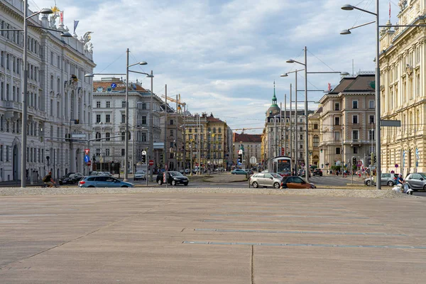 Slavná ulice ve Vídni, Rakousko. — Stock fotografie