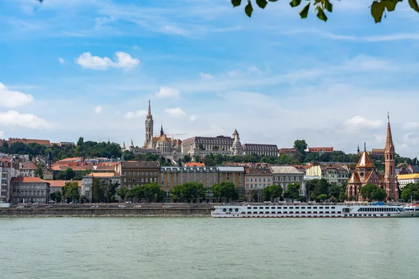 Vissersbastion in Boedapest, Hongarije. — Stockfoto