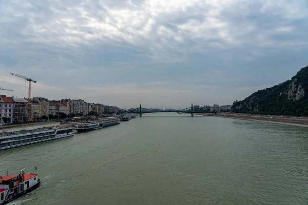 Ponte Szabadsag em Budapeste, Hungria . — Fotografia de Stock