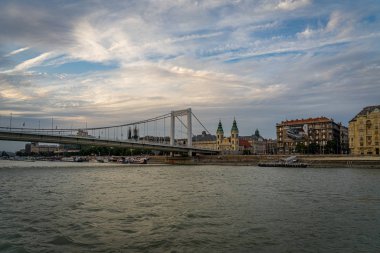 Macaristan, Budapeşte 'deki Elisabeth köprüsü.