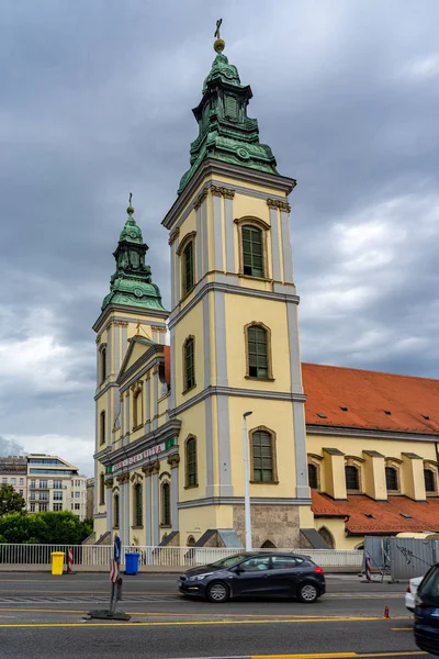 Gereja Paroki Utama Asumsi di Budapest, Hongaria . — Stok Foto
