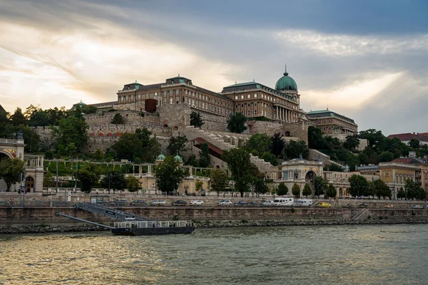 匈牙利布达佩斯的Buda城堡皇家宫殿. — 图库照片