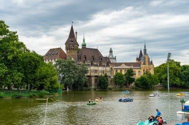 Macaristan, Budapeşte 'deki Vajdahunyad kalesi.