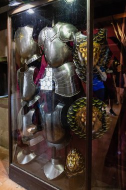 Çek Cumhuriyeti Prag 'ın Kale semt caddesi Zırhlı Sergisi.