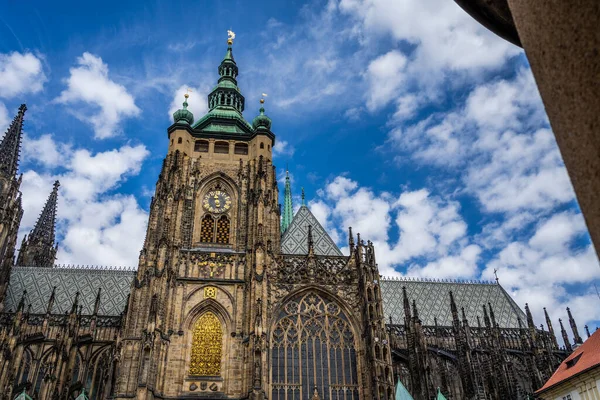 Çek Cumhuriyeti 'ndeki Saint Vitus Katedrali Prag.