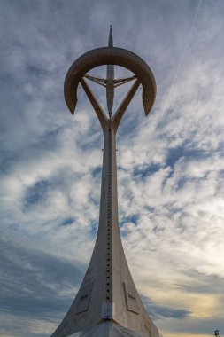 Barcelona, Katalonya, İspanya 'nın Montjuic bölgesindeki iletişim kulesi.
