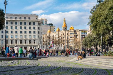 Placa de Catalunya, Barcelona, İspanya 'da katalonya meydanı.