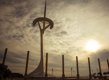 Barcelona, Katalonya, İspanya 'nın Montjuic bölgesindeki iletişim kulesi.