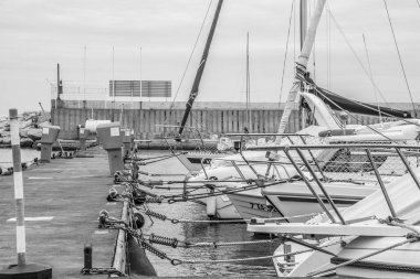 Comarruga limanında tekne, Tarragona, Katalonya, İspanya