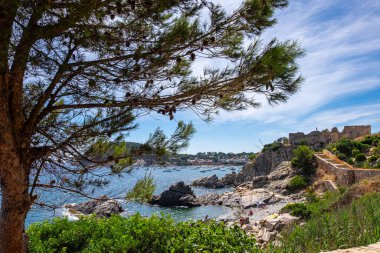 Palamos, Costa brava, Katalonya, İspanya 'daki manzara Fosca plajı