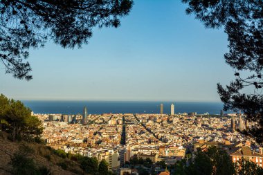 Barcelona şehrinin panoramik ufuk çizgisi görüntüsü, Katalonya, İspanya