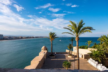 İspanya, Castellon 'daki Peniscola kalesi ve kasabası