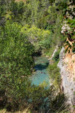İspanya Castellon 'da termal suyu olan Montanejos Nehri
