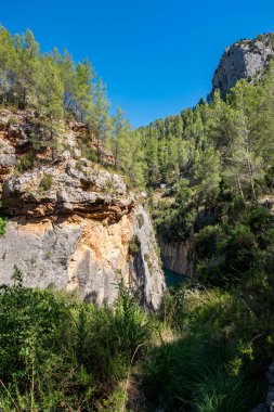 İspanya Castellon 'da termal suyu olan Montanejos Nehri