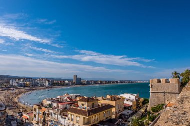 İspanya, Castellon 'daki Peniscola kalesi ve kasabası