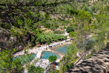 İspanya Castellon 'da termal suyu olan Montanejos Nehri
