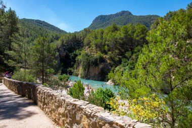 İspanya Castellon 'da termal suyu olan Montanejos Nehri